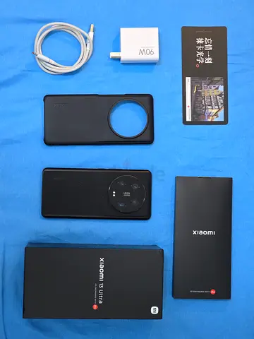Xiaomi 13 Ultra with Original full set with box - excellent condition