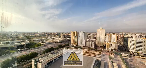 شقة مفروشة مميزة بغرفة وصالة داخل أبراج الجاردن سيتي، تتمتع بفرش راقٍ ونظيف جدًا مع تصميم عملي وموقع استراتيجي