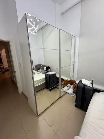 White mirrored sliding-door wardrobe - 2-door wardrobe in good condition
