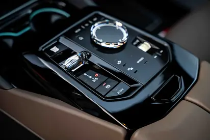 صورة مصغرة 8 لـ 2026 BMW 5-SERIES