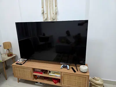 65 Inch Crystal UHD CU7000 4K Smart TV ( exellent condition)