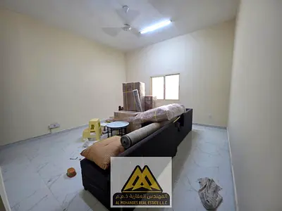مساحه كبيره * سعر خيال * صيانه فري * تكيف  اسبليت جديد  * تسهيل ف الدفعات