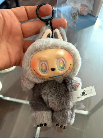 Pop Mart Labubu The Monsters Big Into Energy Series vinyl plush pendant.