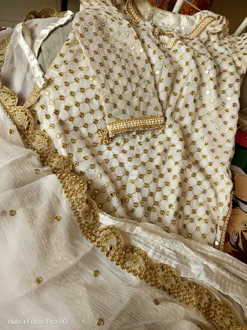 Elegant 3pc stitched dress.. Medium size..