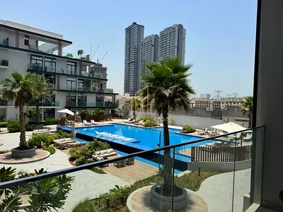 FULLY FURNISHED I POOL VIEW I VACANT MID AUGUST