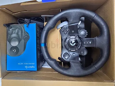 Logitech G Driving Force G923 TRUE FORCE - BRAND NEW CONDITION BARELY USED