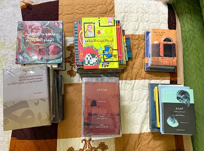 مجموعة كتب وروايات جديدة ومغلفة للبيع