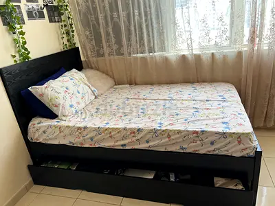Full size bed with mattress