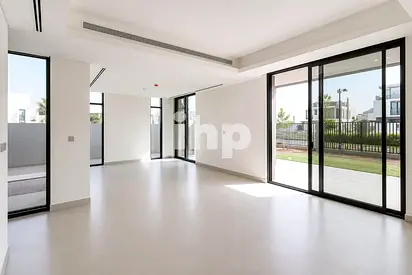 Luxury 5 BR Villa | Huge Layout | Prime Location