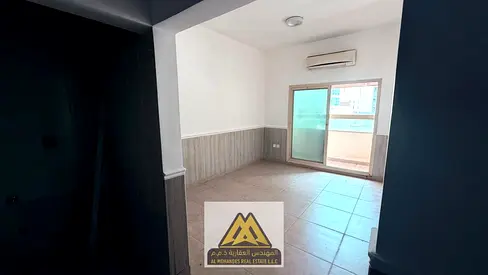 بلكونة بإطلالة مميزة جداً | تكييف سبليت في كامل الشقة | خزائن حائط | غرفة غسيل | مساحة ممتازة ومناسبة | بناية عائلات | موقع حيوي وقريب من جميع الخدمات