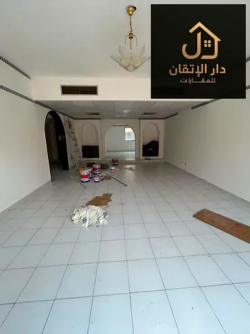 فرصة ذهبية للإيجار فيلا طابقين 3 غرف وصالة مع غرفة خادمة منطقة شرقان يوجد تكيف مركزي من المالك مباشرة عمولة 5% ترجمة