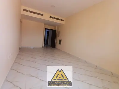 فرصة مميزة للإيجار السنوي في منطقة الجرف 3 – عجمان، شقة مكونة من غرفة نوم وصالة بتصميم عملي ومساحة مريحة، تقع في موقع حيوي قريب من جميع الخدمات والمرا