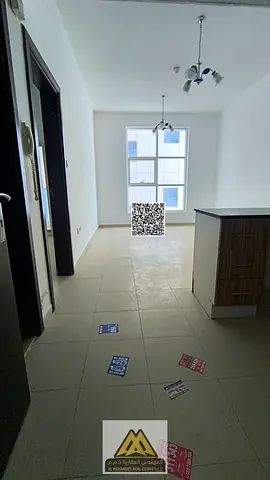 فرصة سكنية رائعة داخل أبراج المدينة بموقع حيوي على شارع الشيخ خليفة مع غرفة ماستر وبلكونة وصيانة مجانية