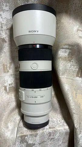 Sony FE 70-200mm f/4 G OSS telephoto lens - white, good condition