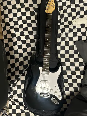 Full guitar set with amplifier
