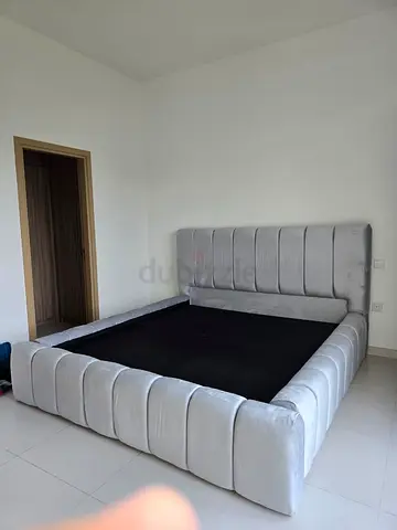 King size Bed frame 180x200cm. All times delivery available
