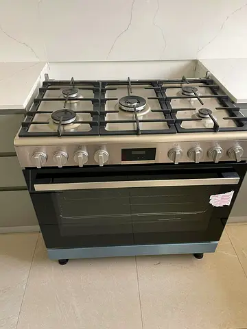 Bosch full gas cooker very good working 90/60cm new model same like new latest model