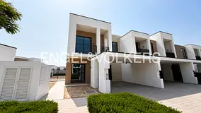 Corner Unit | Biggest plot | Modern