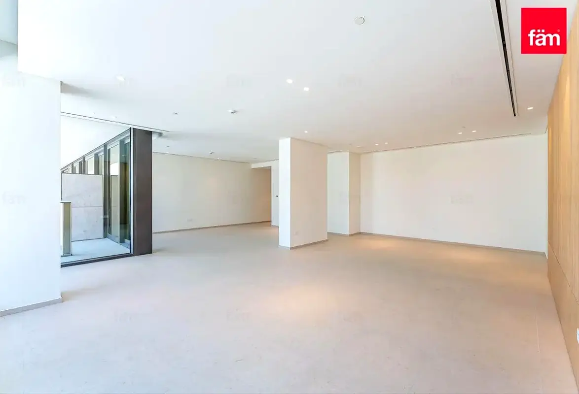 gallery-tour