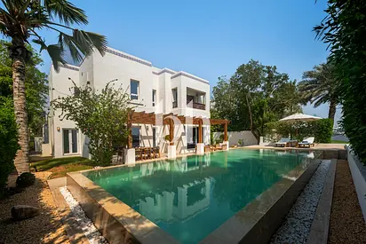 Private Residences | Lake View | Fully Furnished