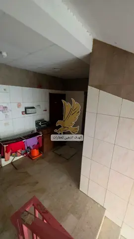 للبيع بناية في منطقة اليرموك، زاوية على شارع جار خلف سوق الذهب . مساحة الأرض 3400 ، قدم مربع تتكون من 6. وحدات غرفة وصالة و 2 وحدة غرفتين وصالة و 2