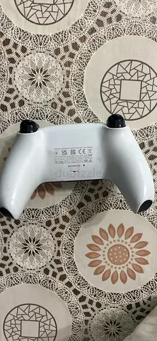 White Sony DualSense (PS5) Controller - Good Working Condition barely any stick drift
