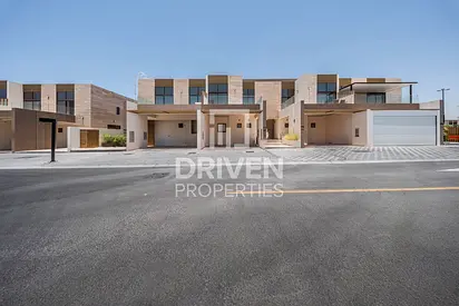 Exclusive | Single Row | Tenanted | Mid Unit