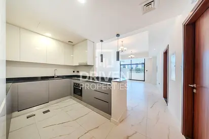 Exclusive | Single Row | Tenanted | Mid Villa