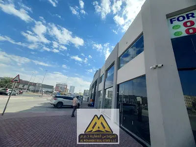 Shops with an area of ​​28 square meters (approximately 301 square feet) Annual rent: AED 30,000 Shops with an area of ​​44 square meters (approximate