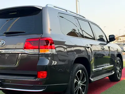 2021 Toyota LAND CRUISER 照片 8