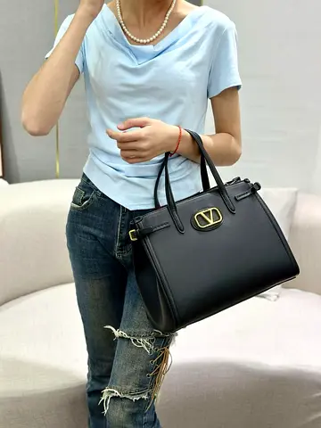 Master copy Black Valentino VLogo Top Handle Leather Tote - Good Condition