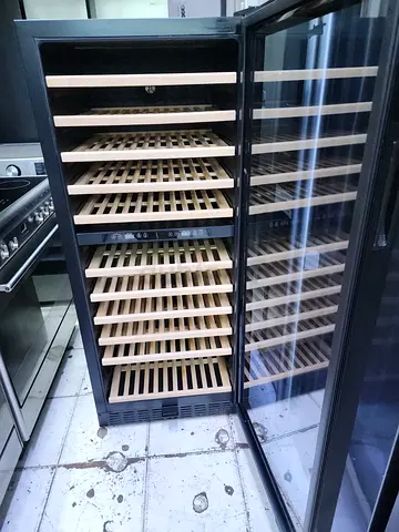 Terim brand wine fridge like new perfect working new model dual temperature very clean inside outsid