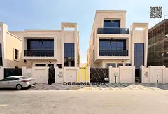 Luxury villa, freehold, includes water, electricity, elevator, two floors and roof, negotiable.