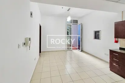 Low Floor | Ready to Move | Modern Layout