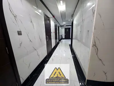 غرفة ماستر | صالة واسعة | حمام خارجي | بلكونة بإطلالة مفتوحة | تشطيب ممتاز | بناية جديدة ونظيفة جداً | موقع حيوي قريب من جميع الخدمات