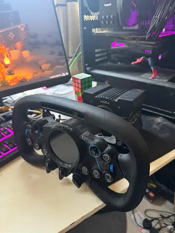 Moza Racing Wheel and Direct Drive Base Moza R9