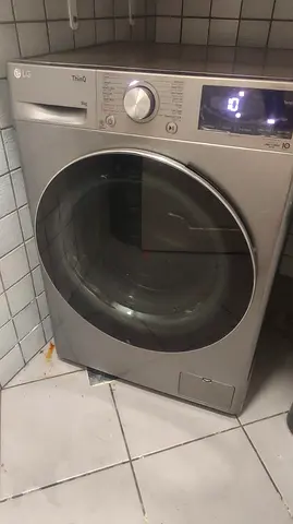 Lg 9kg Front load Washing Mashine