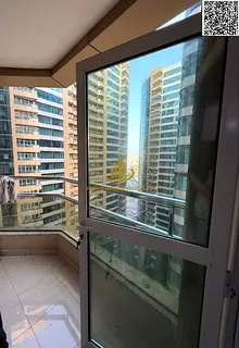 A unique opportunity in Horizon Towers: a one-bedroom apartment with a living room, private parking,