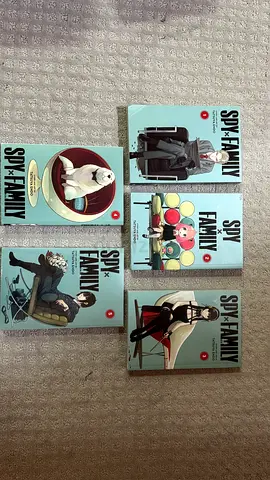 Spy x Family manga volumes (set of 5)
