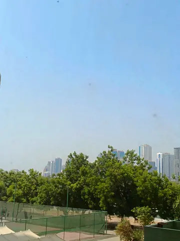 للإيجار السنوي في الشارقة – المجاز 2، شارع جمال عبد الناصر. استوديو واسع بمطبخ منفصل وحمام، تكييف مركزي مجاني على المالك. الإيجار 28,000 درهم، الدف