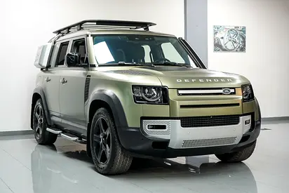 Land Rover Defender 110 SE P300 2020 | 7 Seaters | GCC Specs | Pristine Condition