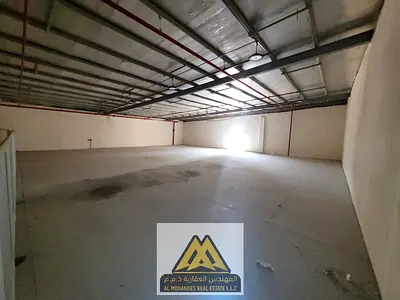 مستودع للإيجار -مناسب للتخزين والأنشطة التجارية والصناعية سهولة دخول وخروج الشاحنات جاهز للاستخدام