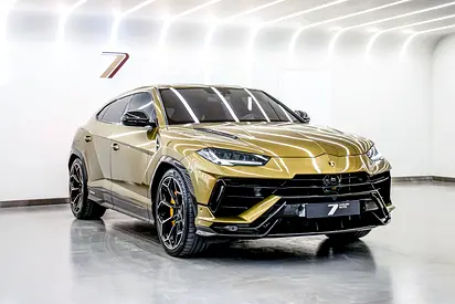 2023 Lamborghini URUS photo 2