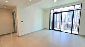 spacious 1 bedroom - middle floor