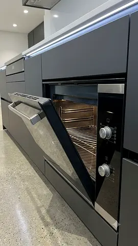 Bosch Built-In Electric Oven 90cm – Made in Germany | Excellent Condition