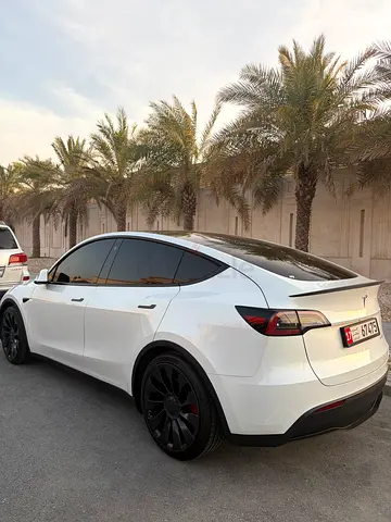 Tesla Model Y Performance 2023 GCC Specs First Owner.