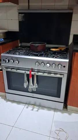 Cooking range