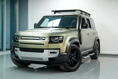 Land Rover Defender 110 SE P300 2020 | 7 Seaters | GCC Specs | Pristine Condition