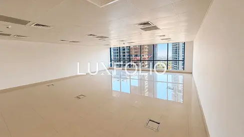 OPEN PLAN | UNFURNISHED | GREAT VIEWS