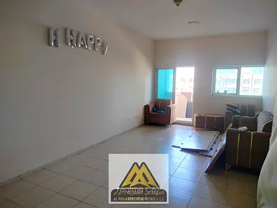 موقع ممتاز | سعر ممتاز | منطقة حيوي | قريب من جميع الخدمات | صيانة الدورية على المالك | اطلالة مفتوحة